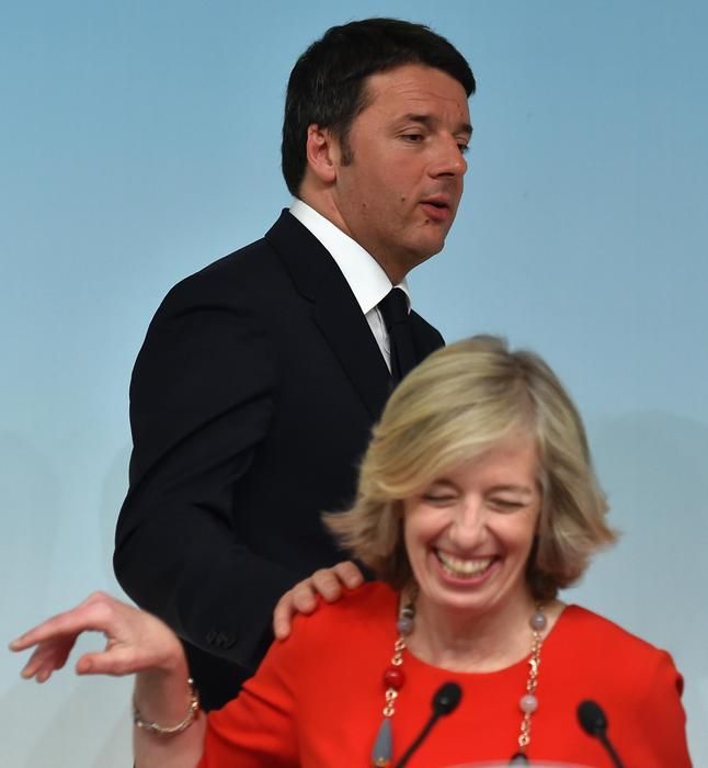Scuola: Renzi, non c'e rischio che slittino assunzioni